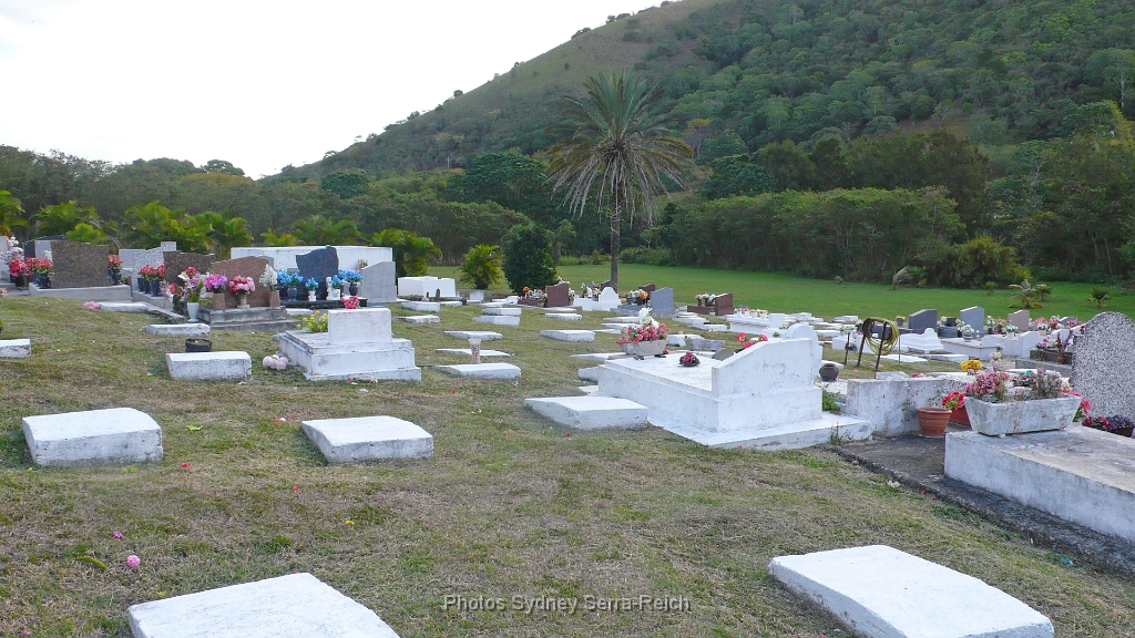 Cimetiere des Arabes a Nessadiou 1.JPG - Cimetière des Arabes à Nessadiou. Août 2014